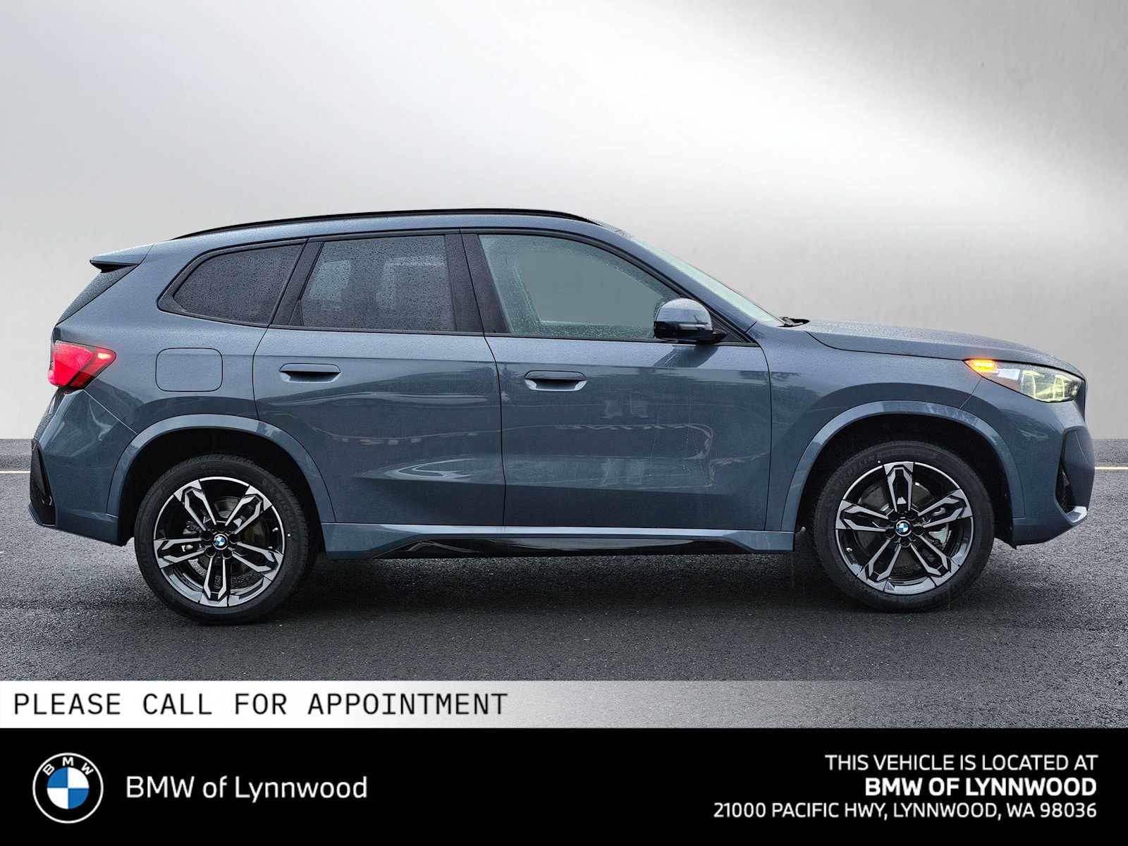 New 2026 BMW X1 xDrive28i w/ Technology Package AWD/4WD image 2
