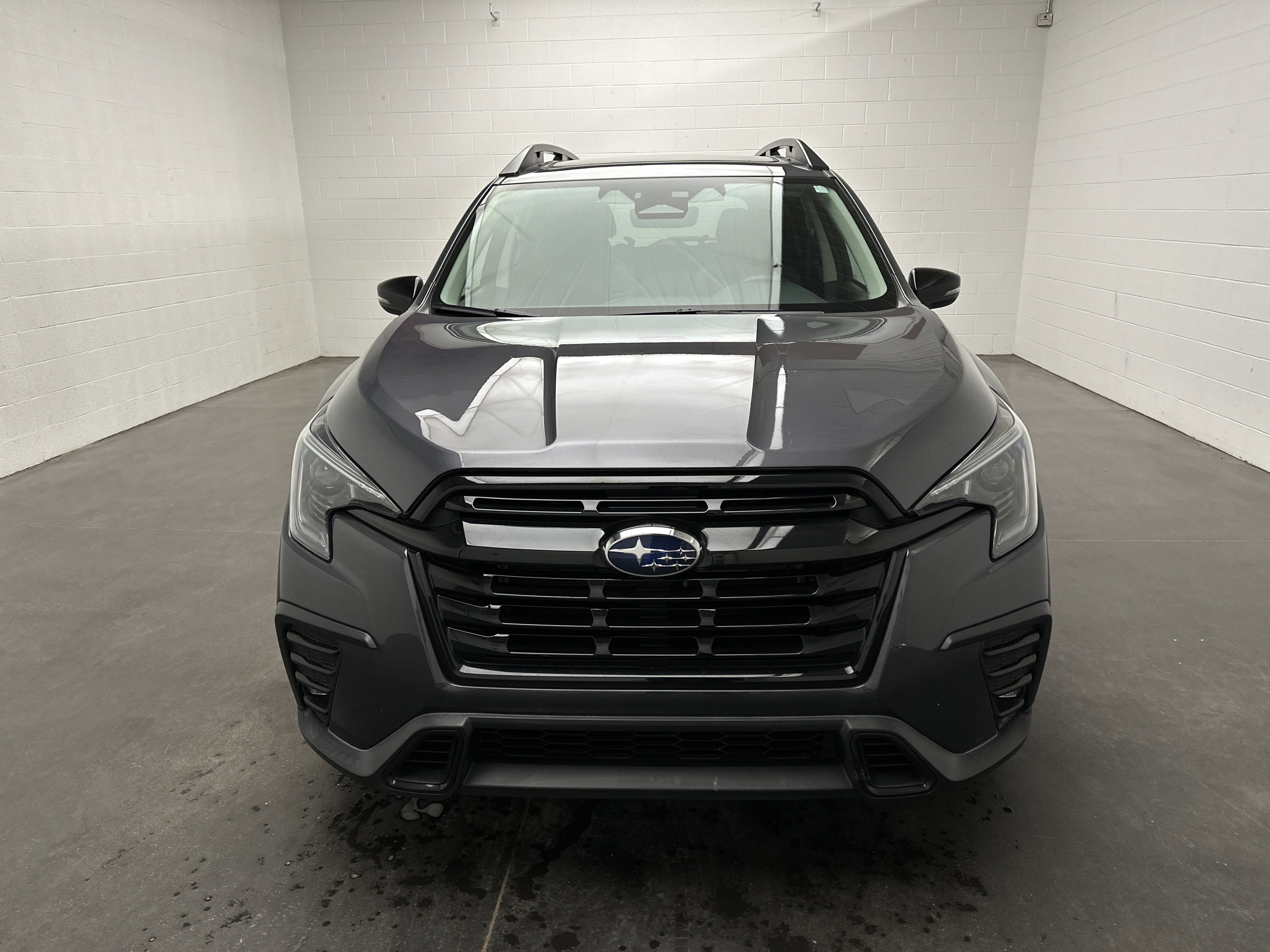 Used 2023 Subaru Ascent Onyx Edition image 3
