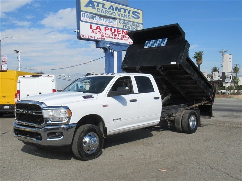 Used 2022 RAM 3500 Tradesman w/ Chrome Appearance Group RWD image 1