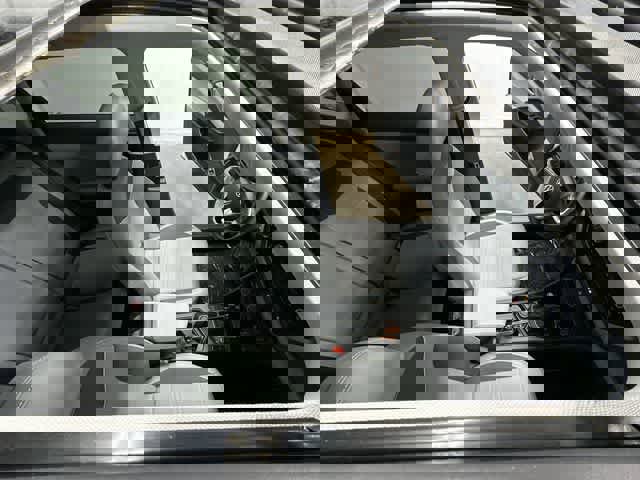 Certified 2023 Volkswagen Taos SE w/ Panoramic Sunroof Package image 6