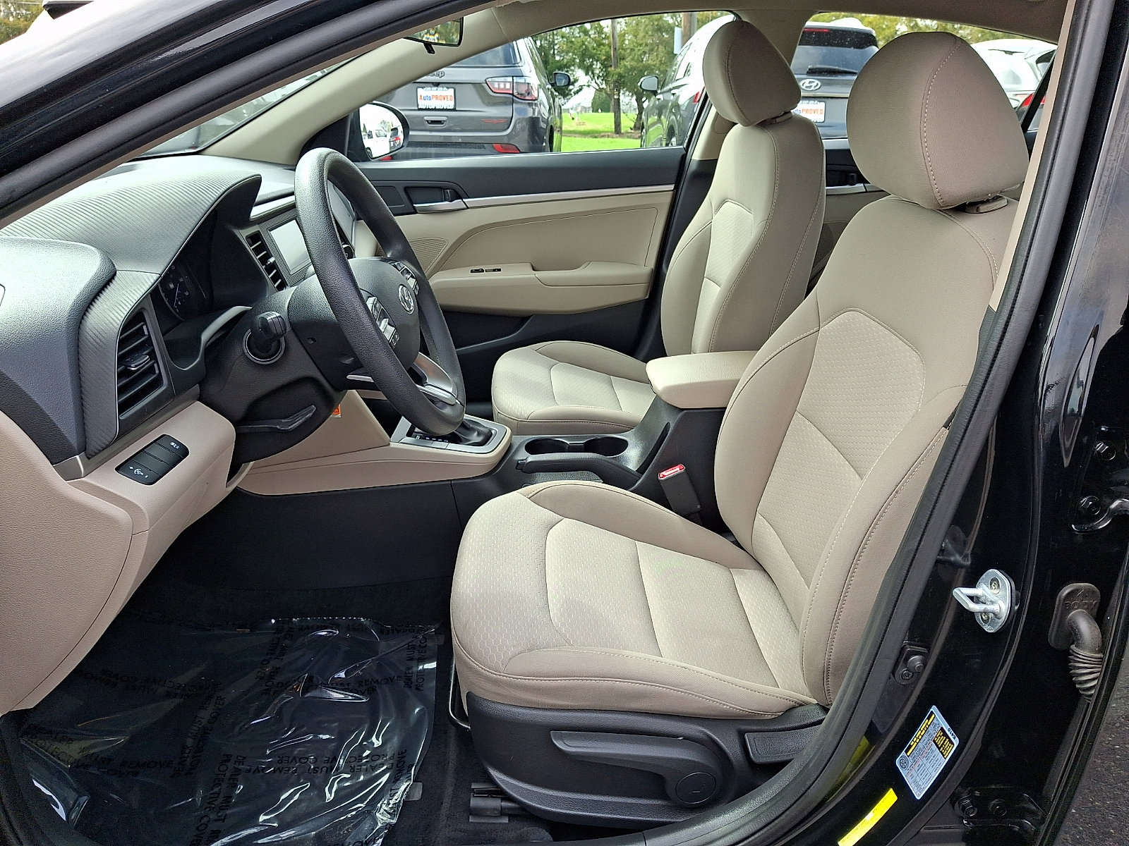 Used 2019 Hyundai Elantra SE image 13