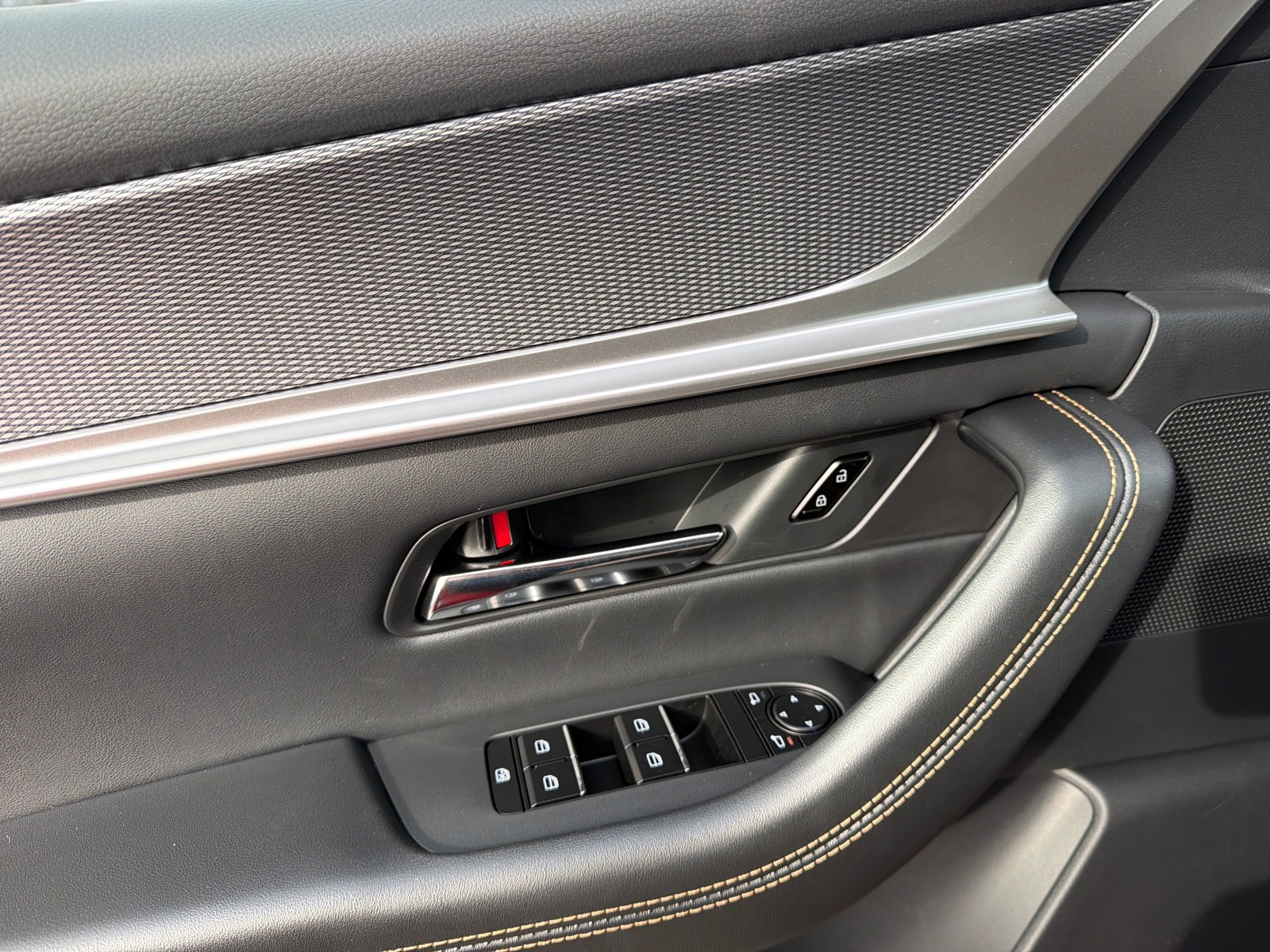 New 2026 MAZDA CX-90 Plug-In Hybrid w/ Preferred image 35