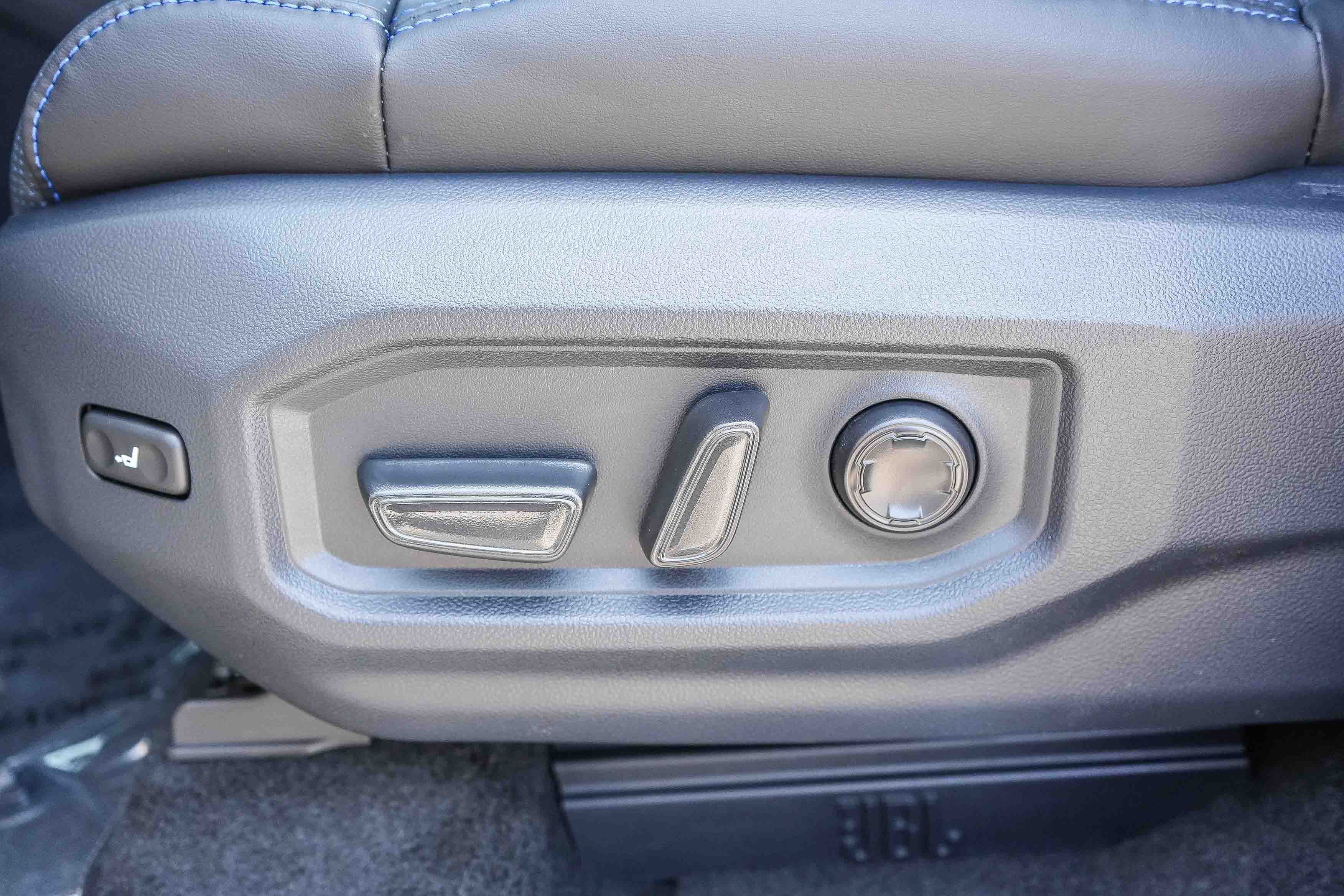 New 2026 Toyota Sequoia Platinum w/ TRD Off-Road Package AWD/4WD image 25