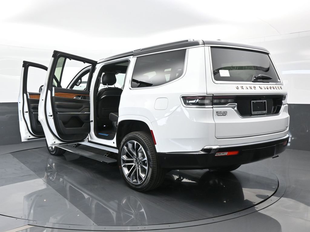 Used 2024 Jeep Grand Wagoneer Series III image 70