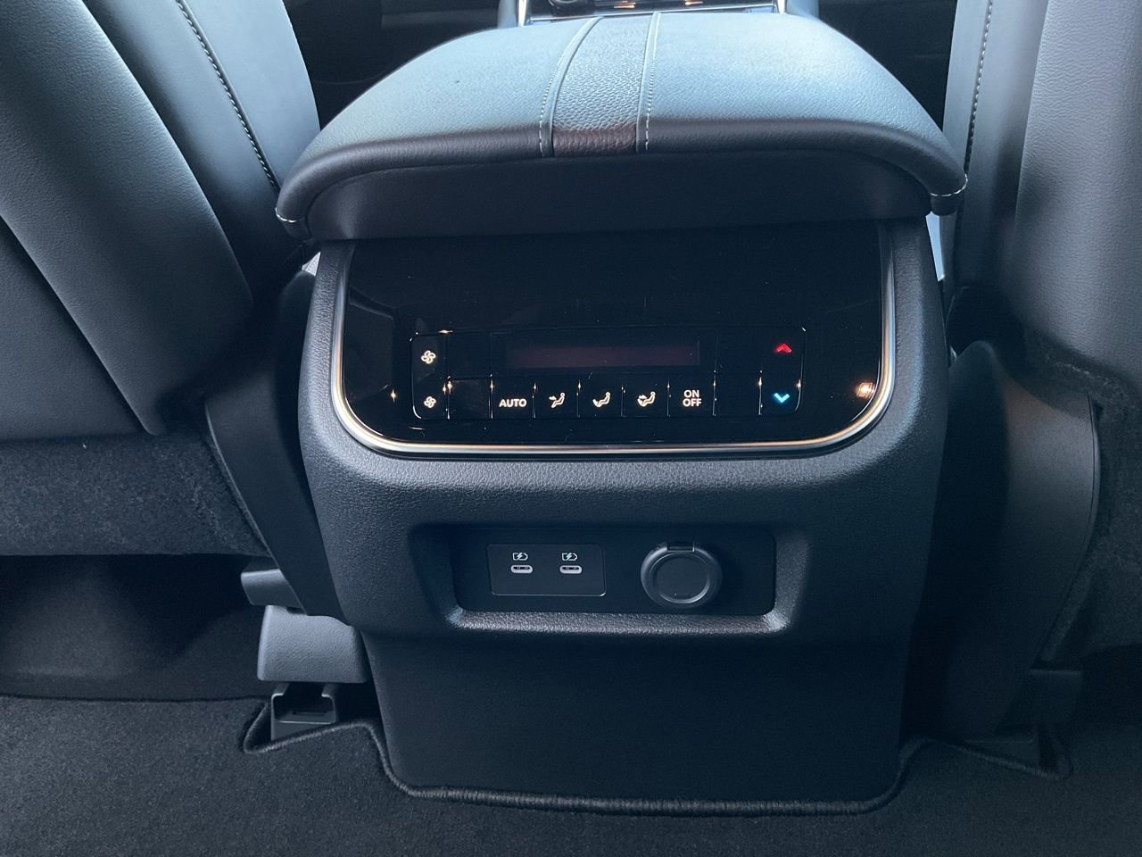 New 2026 Nissan Armada SL image 24