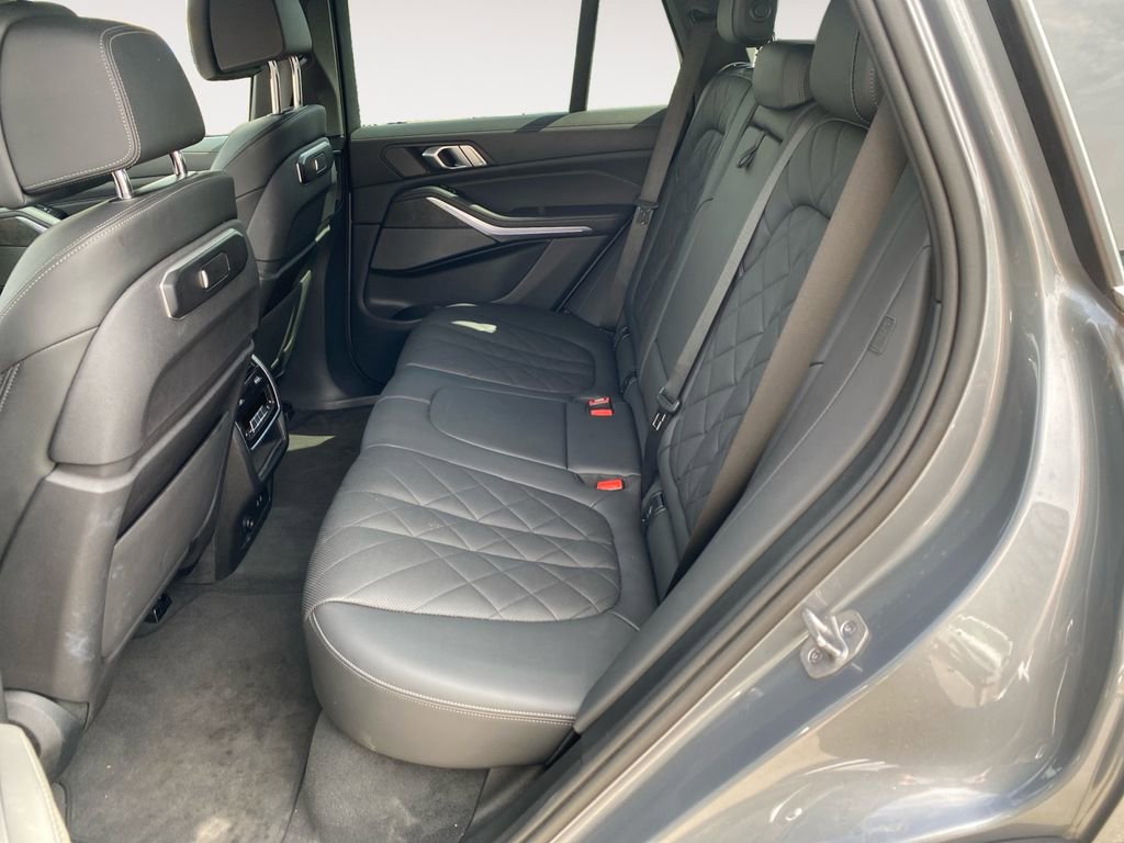 Used 2024 BMW X5 xDrive40i image 12