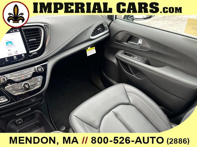 New 2026 Chrysler Pacifica Select image 19