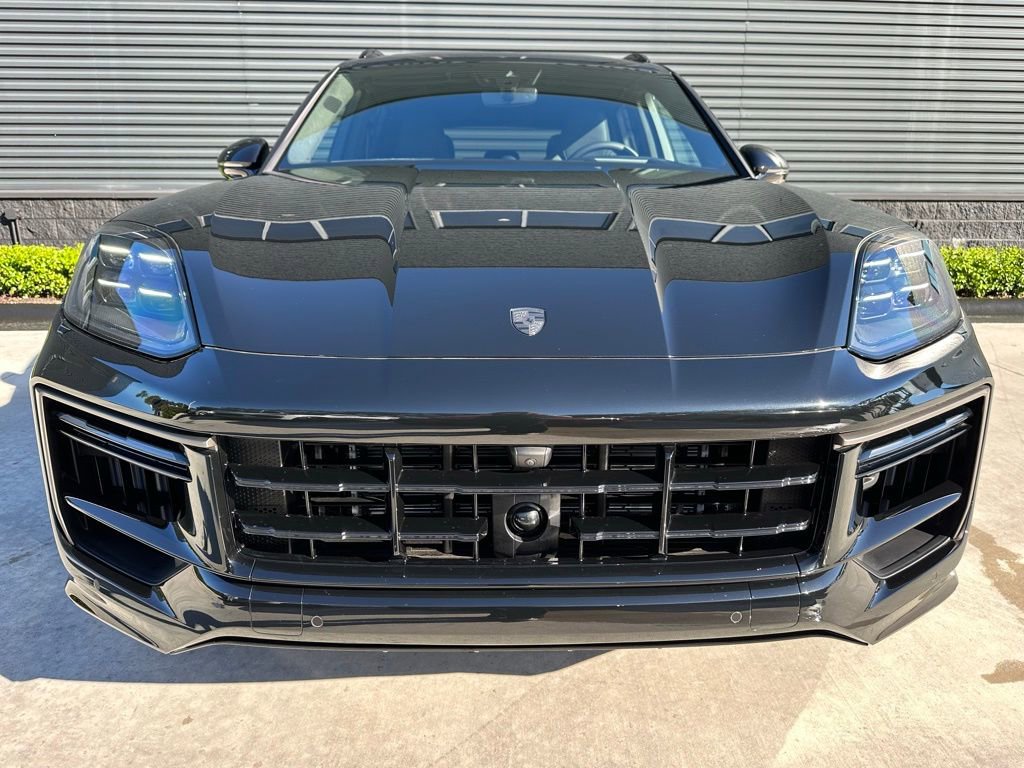 Used 2025 Porsche Cayenne Turbo image 8