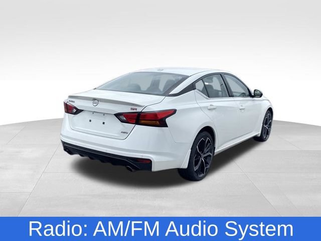 Used 2023 Nissan Altima 2.5 SR AWD/4WD image 3