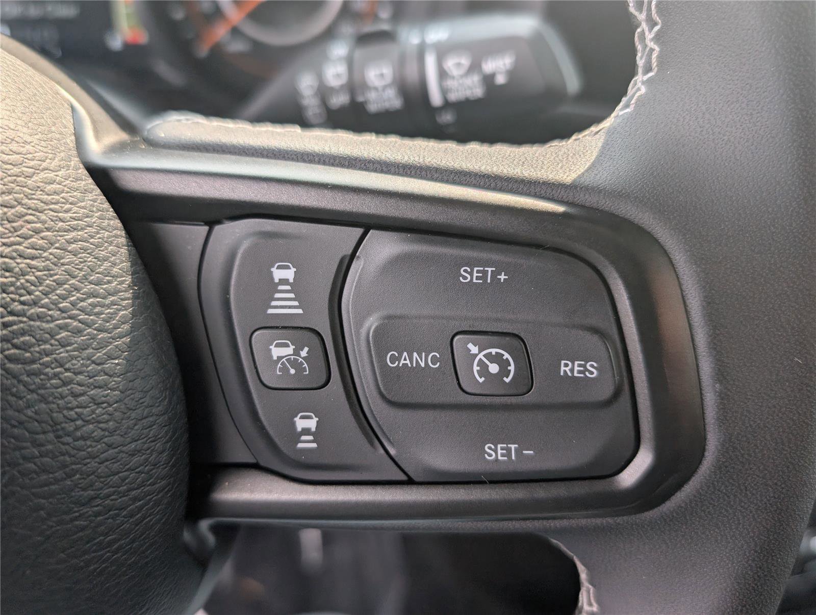 Used 2025 Jeep Wrangler Rubicon image 24