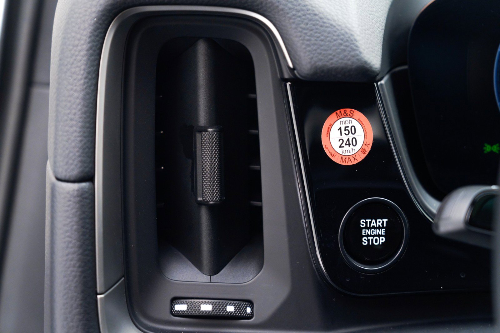 Used 2025 Porsche Cayenne S image 31