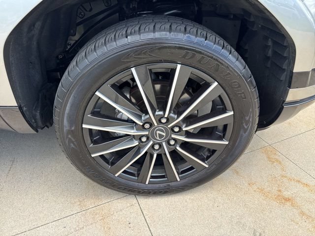 Used 2024 Lexus GX 550 AWD/4WD image 9