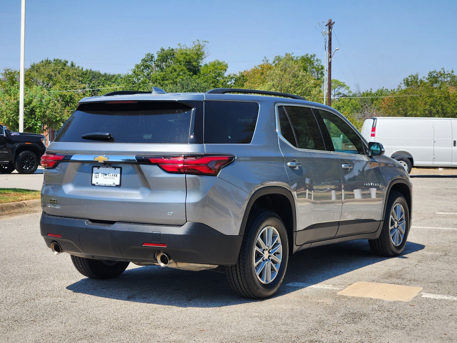 Used 2023 Chevrolet Traverse LT FWD image 5