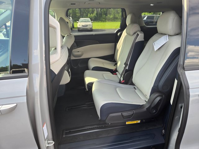 New 2026 Kia Carnival SX image 19