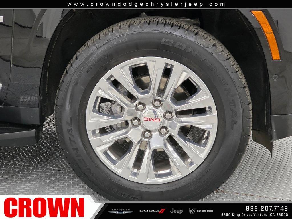 Used 2025 GMC Yukon XL Denali AWD/4WD image 9