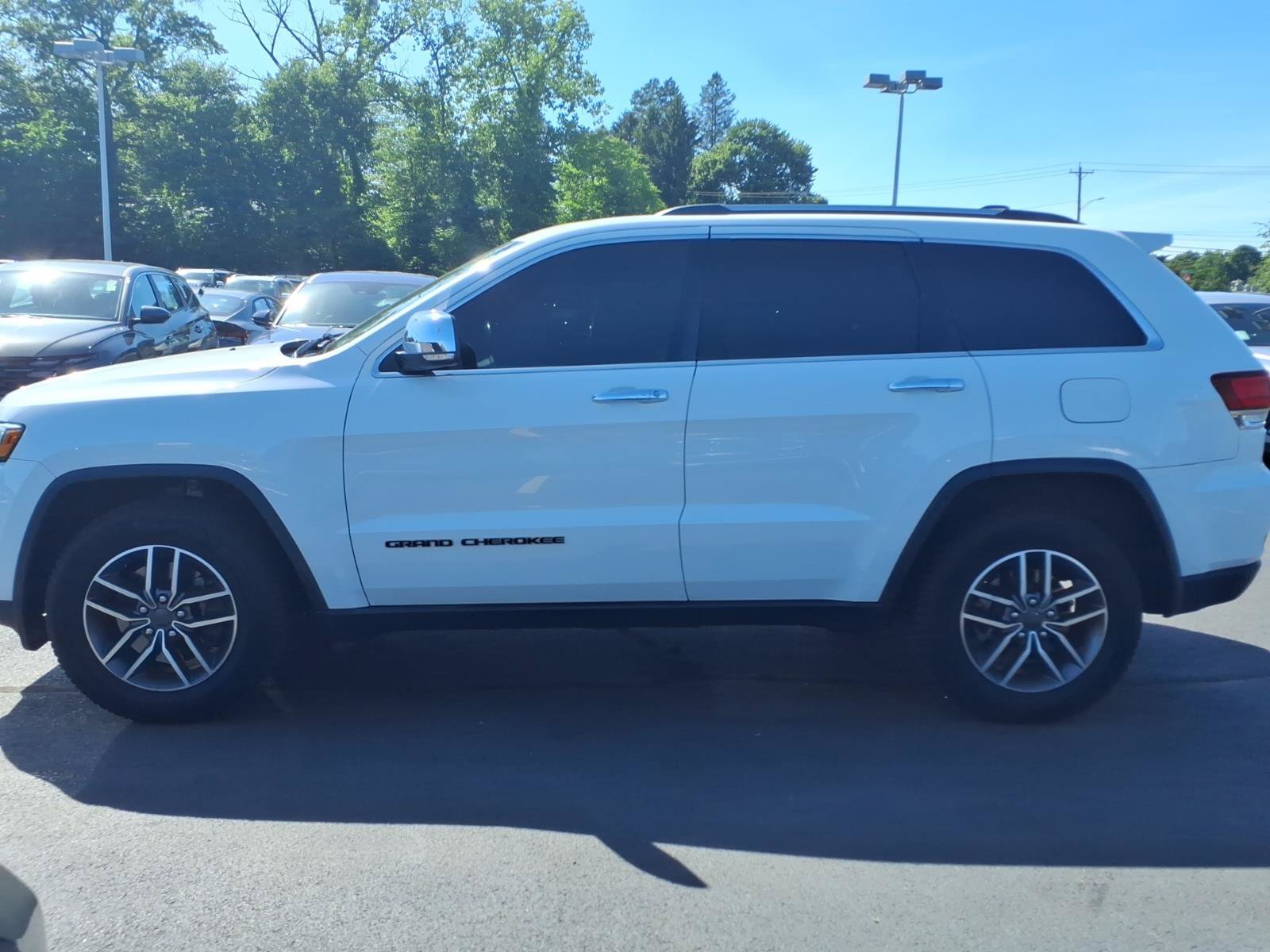 Used 2021 Jeep Grand Cherokee Limited w/ Premium Lighting Group AWD/4WD image 8
