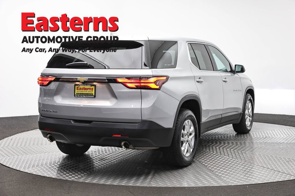 Used 2022 Chevrolet Traverse LS AWD/4WD image 5