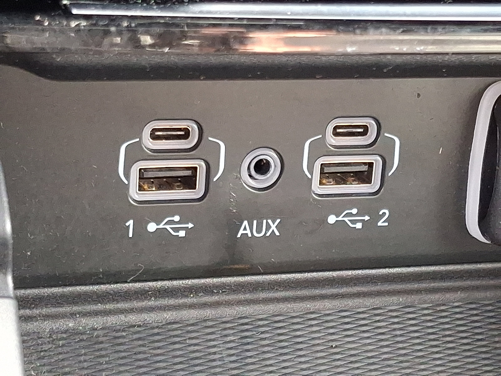 Certified 2024 Jeep Grand Cherokee L Laredo image 24