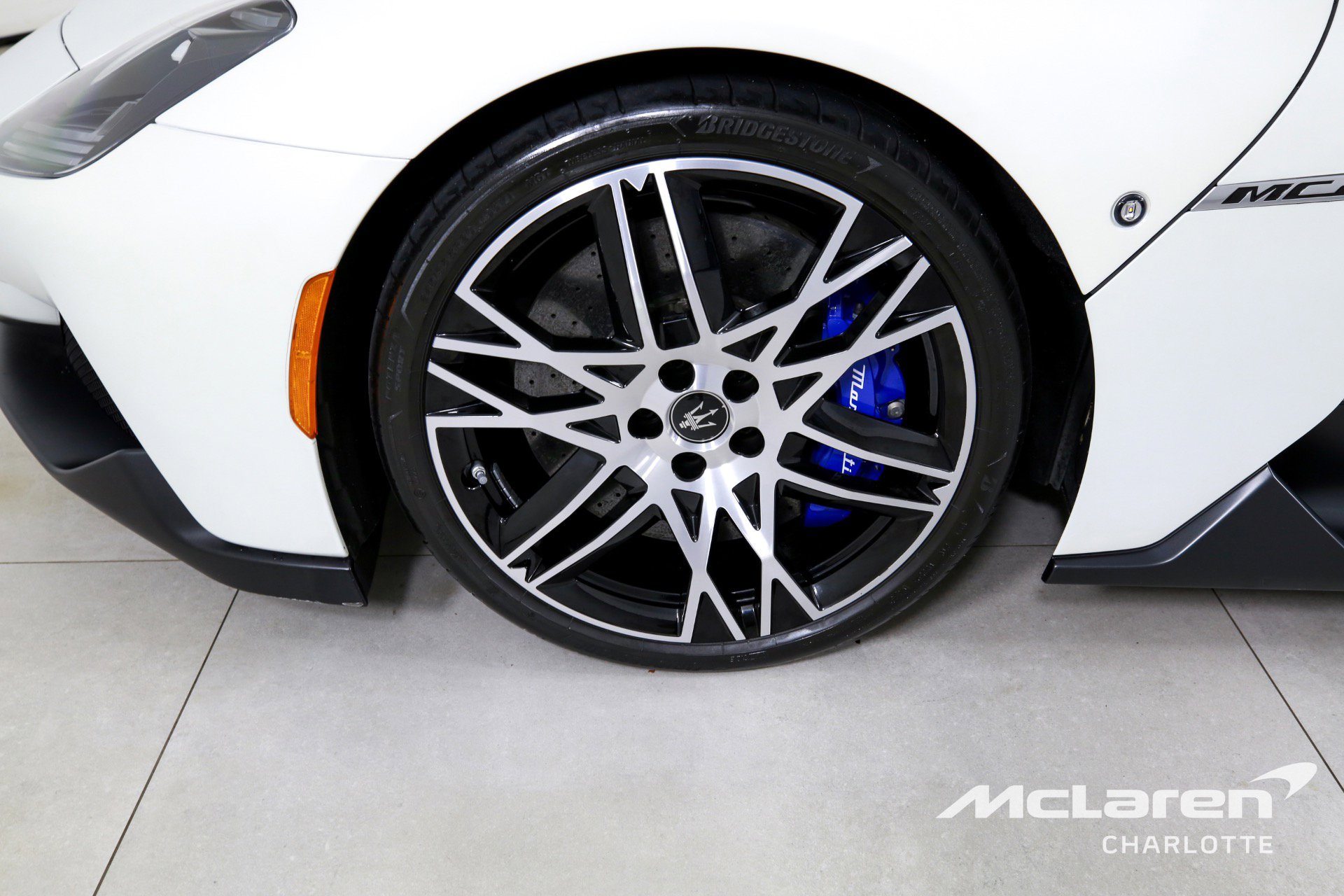 Used 2023 Maserati MC20 Spyder image 32