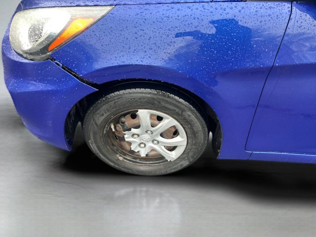 Used 2012 Hyundai Accent GS image 16