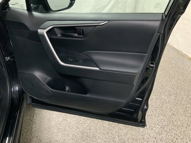 Used 2024 Toyota RAV4 LE AWD/4WD image 21