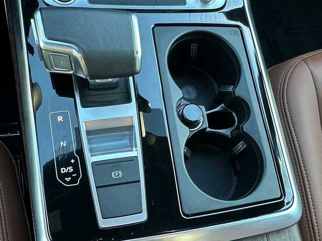 Used 2025 Audi Q7 3.0T Premium Plus image 18