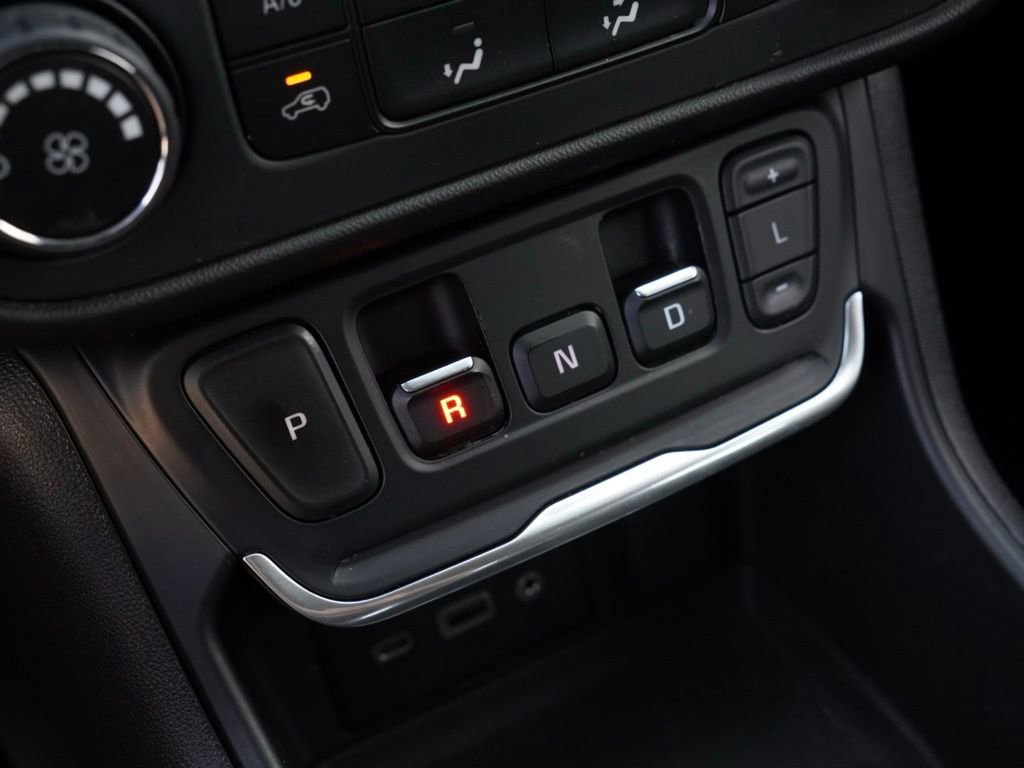 Used 2020 GMC Terrain SLE image 18