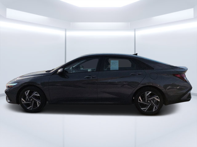 Used 2025 Hyundai Elantra Sport FWD image 6