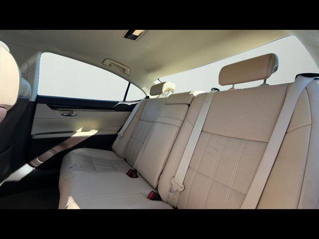 Used 2017 Lexus ES 350 w/ Luxury Package image 10