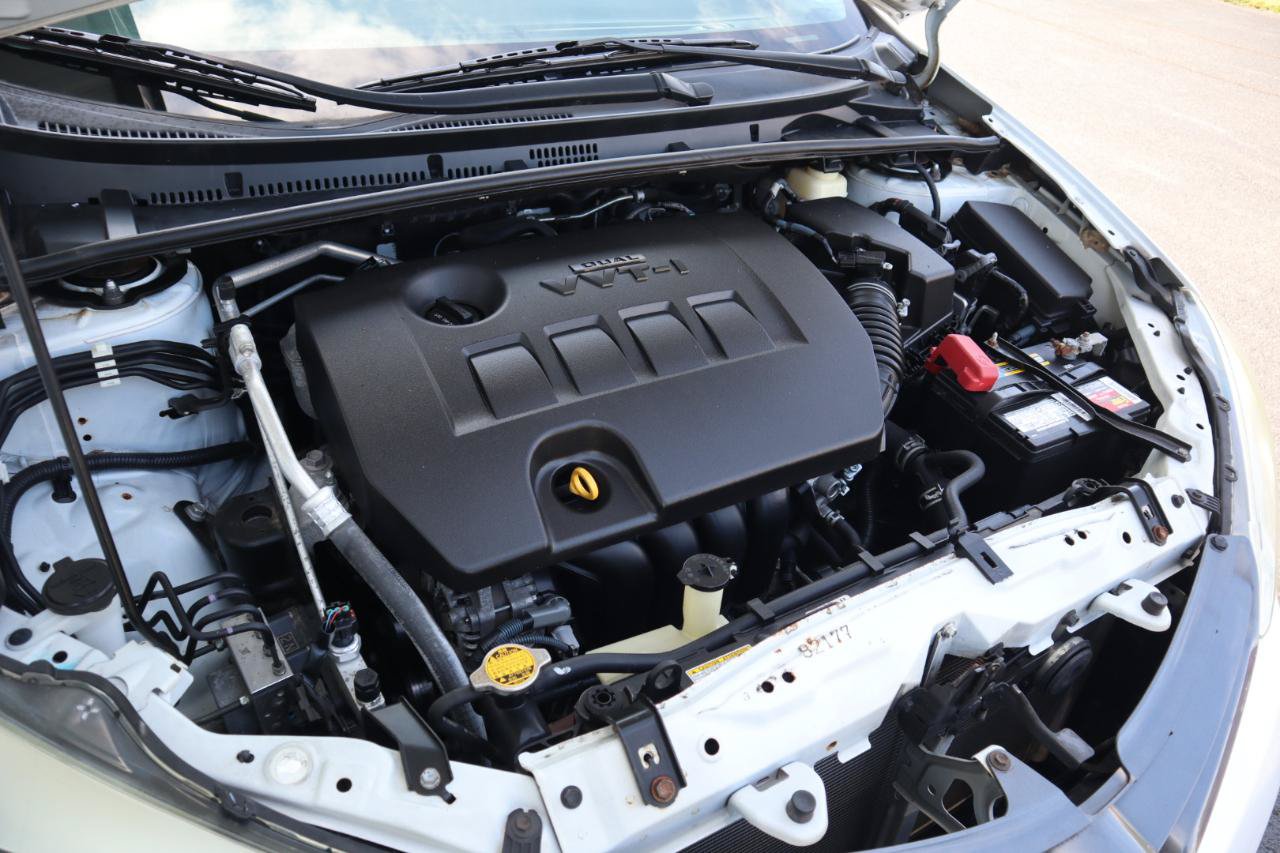 Used 2015 Toyota Corolla LE FWD image 28