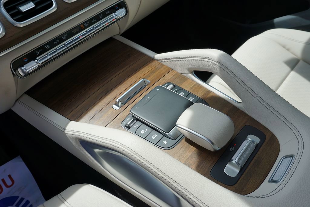 Used 2022 Mercedes-Benz GLS 450 4MATIC image 35