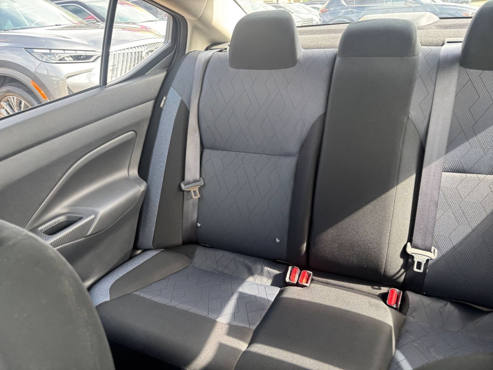Used 2025 Nissan Versa SV FWD image 37