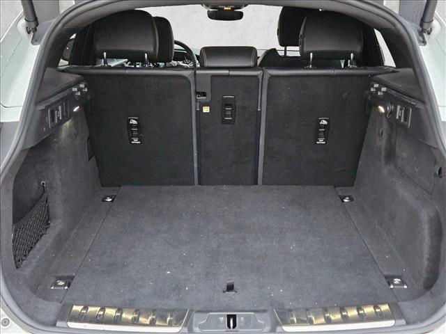 Used 2021 Jaguar F-PACE R-Dynamic S image 6