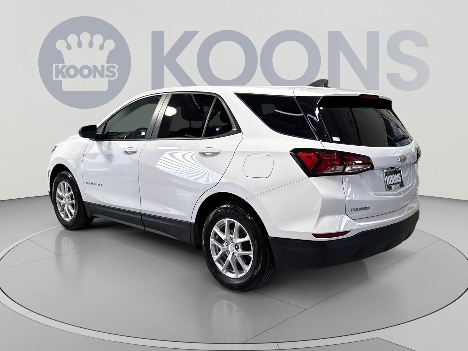Used 2024 Chevrolet Equinox LS w/ LS Convenience Package FWD image 8