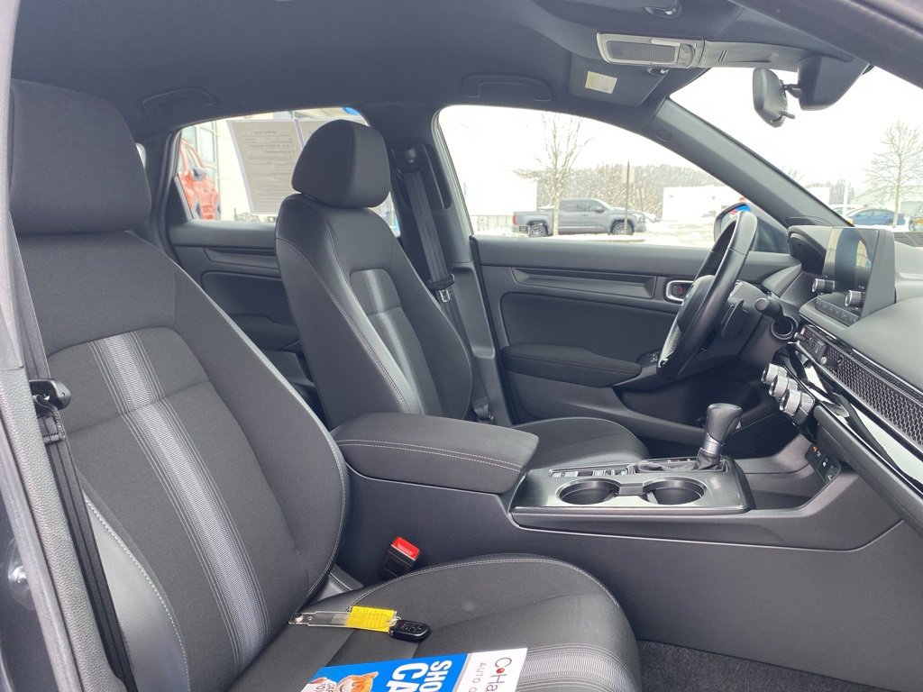 Used 2025 Honda Civic Sport image 11