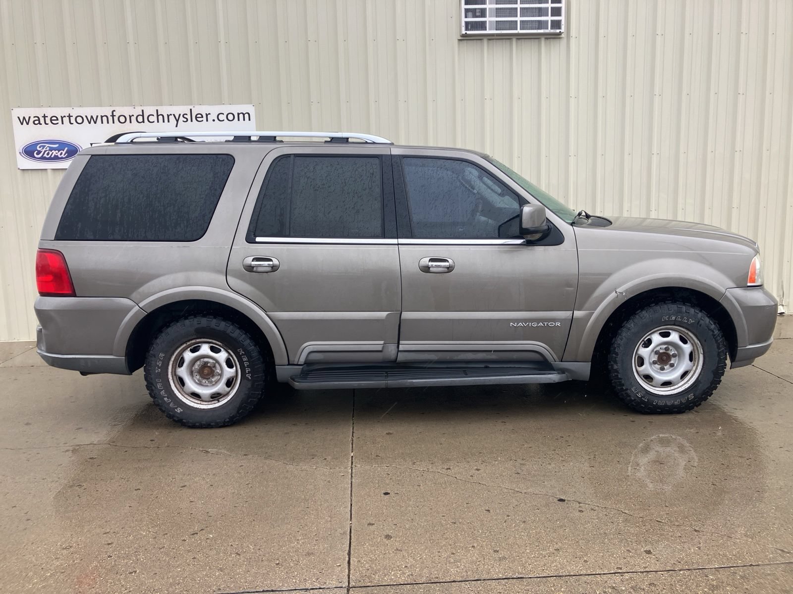 Used 2003 Lincoln Navigator Luxury