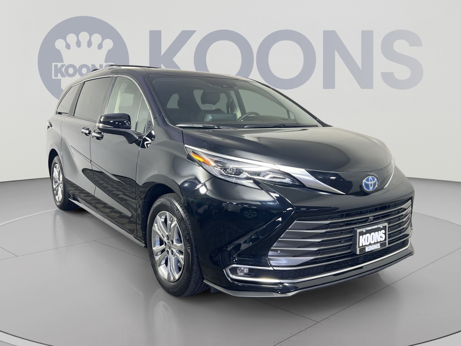 Used 2024 Toyota Sienna Platinum AWD/4WD image 10