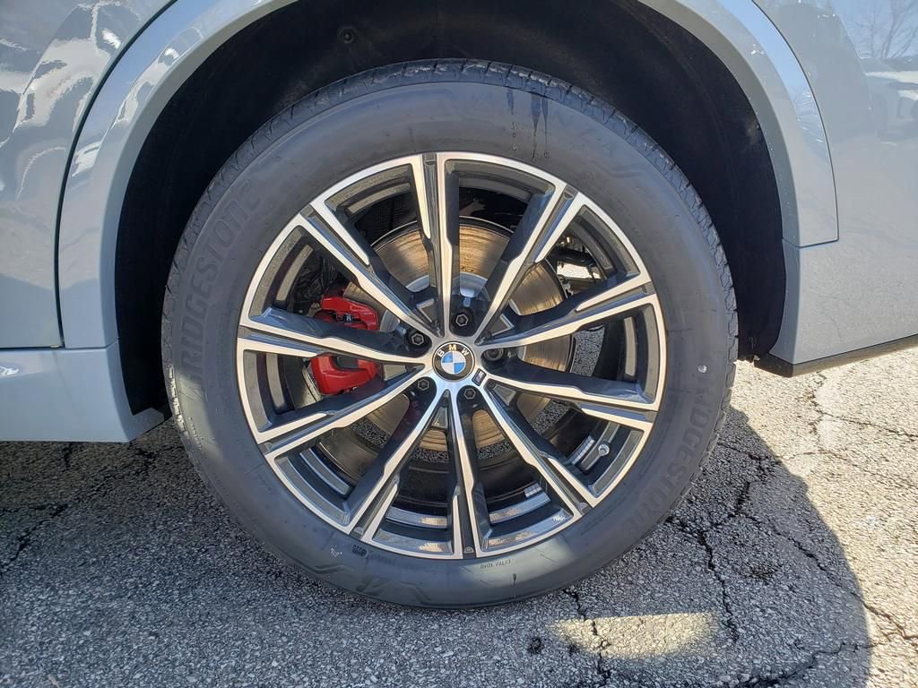 New 2026 BMW X5 xDrive40i w/ M Sport Package image 12