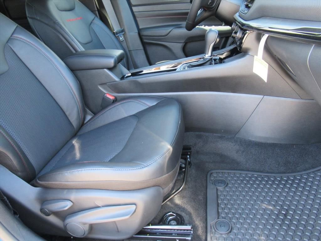 New 2026 Jeep Compass Trailhawk image 11