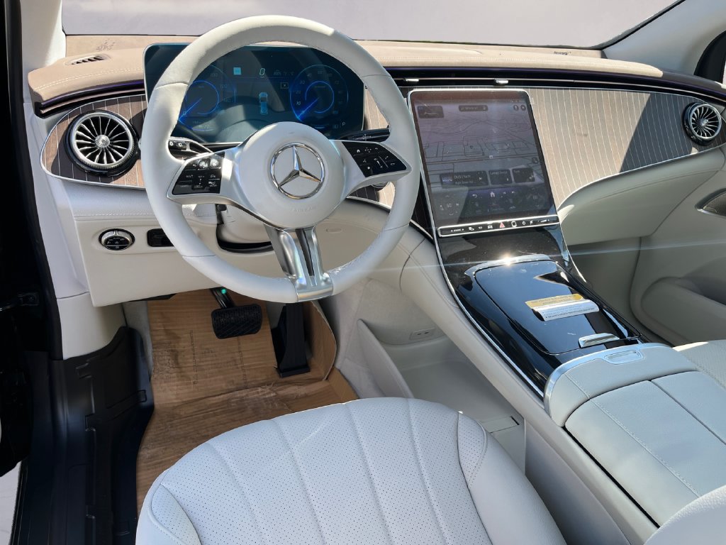 New 2026 Mercedes-Benz EQE 320 4MATIC SUV image 7