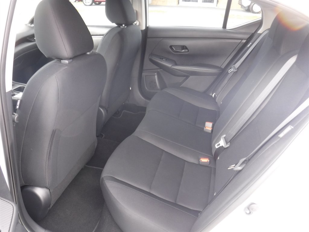 Used 2025 Nissan Sentra S image 8