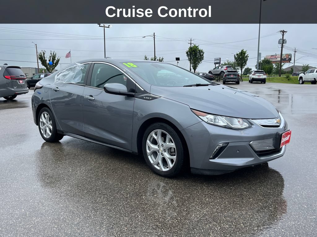 Used 2018 Chevrolet Volt Premier w/ Driver Confidence Package FWD image 9