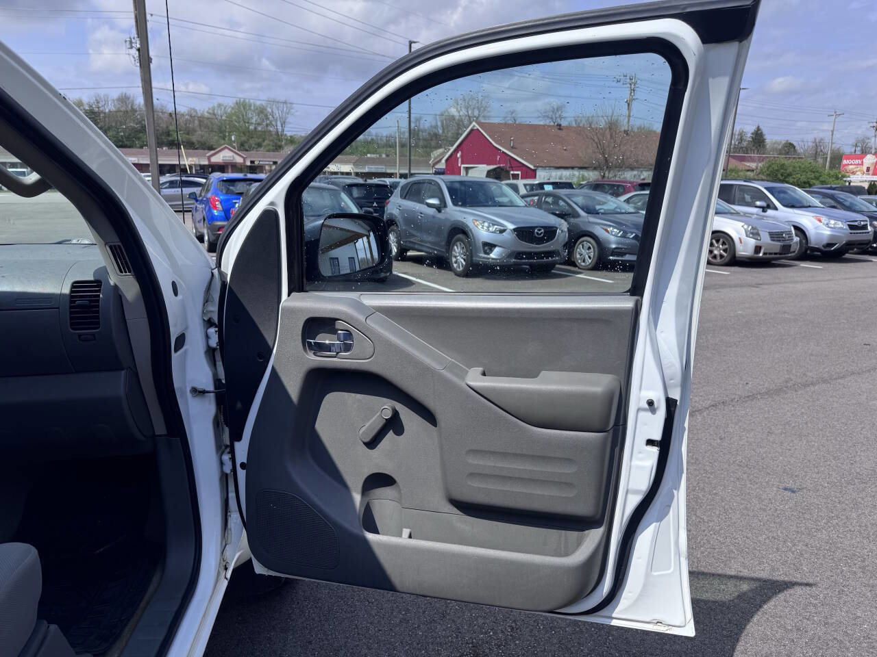 Used 2018 Nissan Frontier S RWD image 14