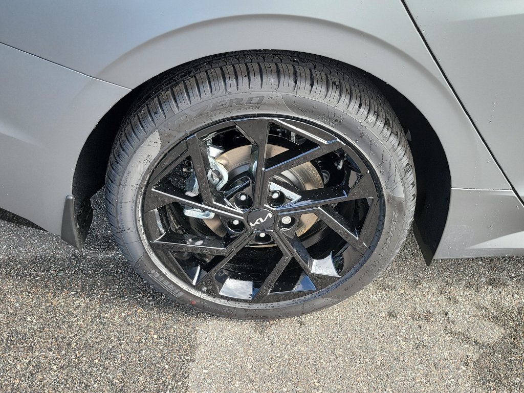 New 2027 Kia K5 GT-Line image 38