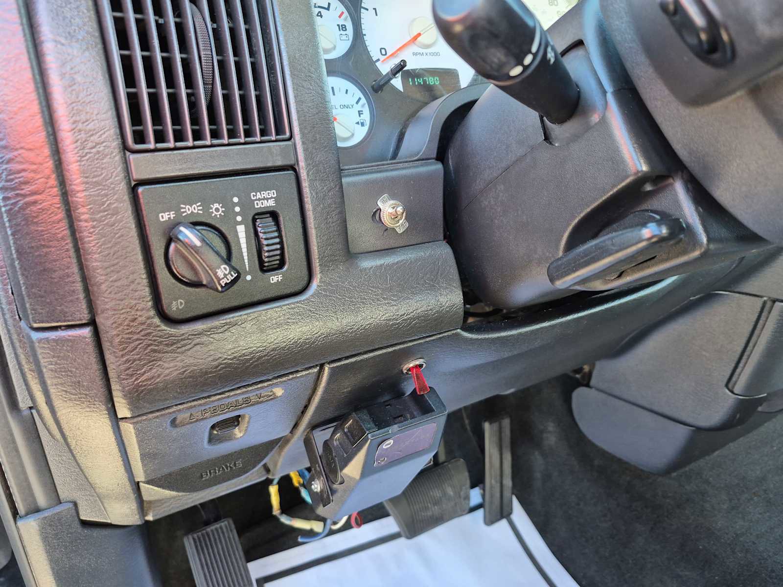 Used 2004 Dodge Ram 2500 Truck SLT w/ Trailer Tow Group image 16