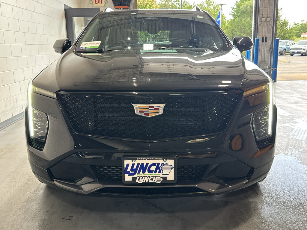 Used 2024 Cadillac XT4 Sport AWD/4WD image 8