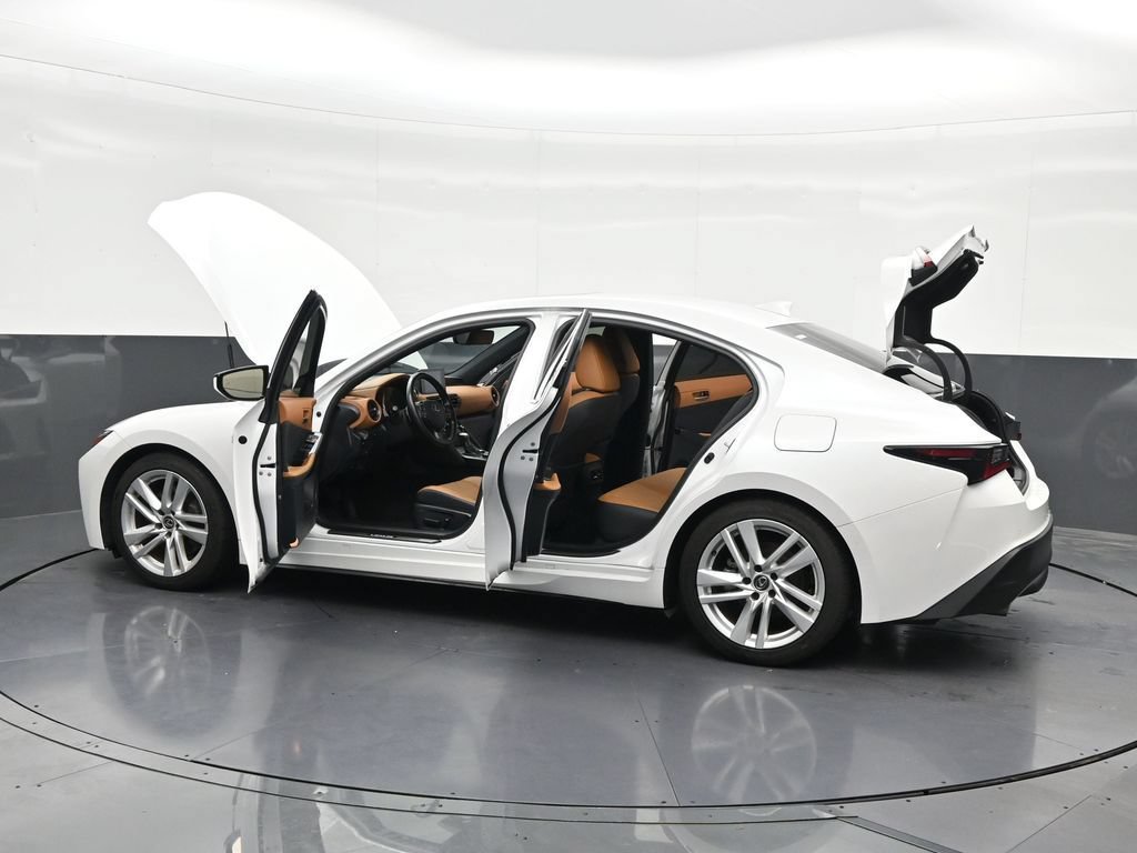 Used 2023 Lexus IS 300 w/ Comfort Package RWD image 34