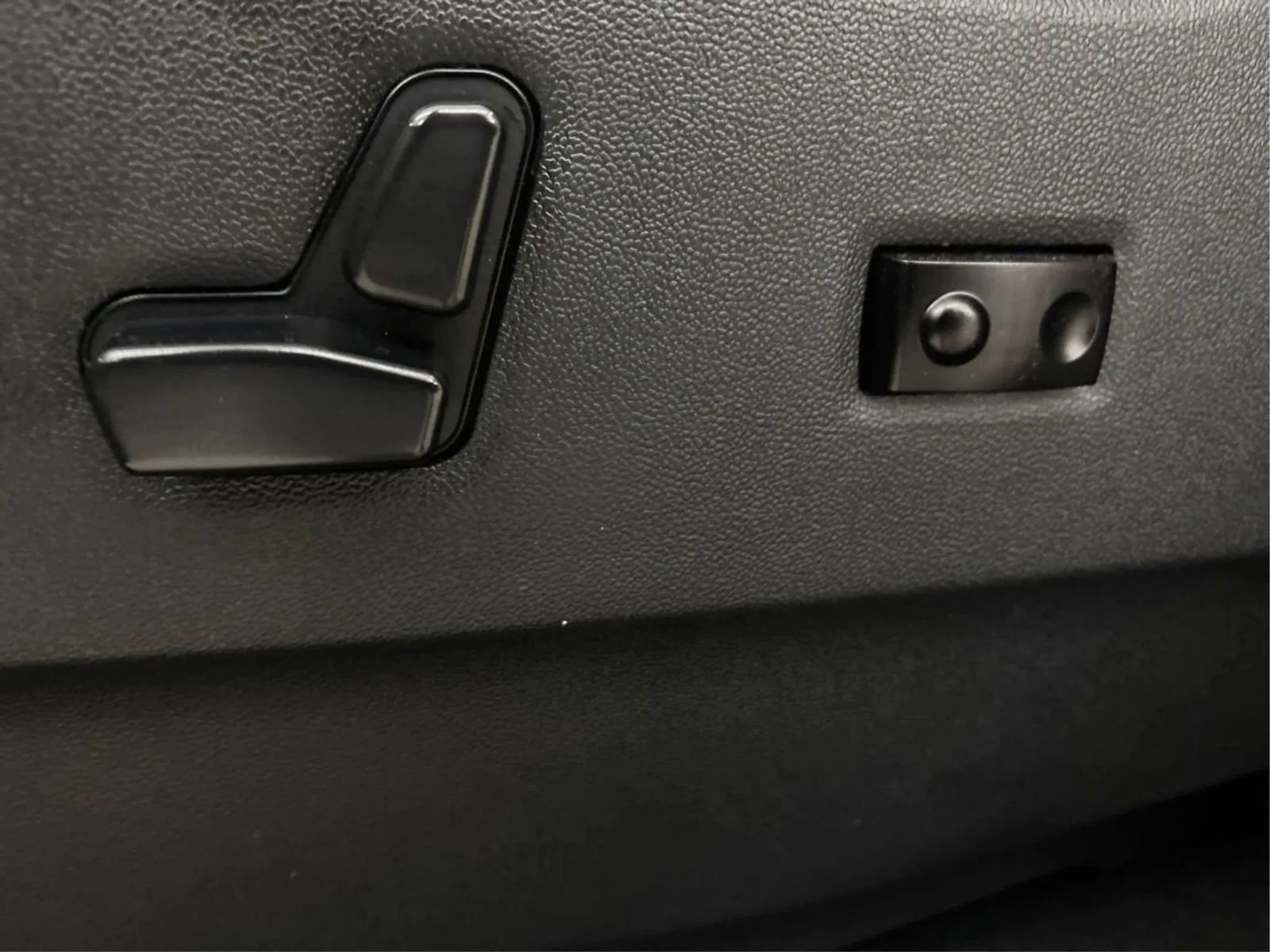 Used 2018 Dodge Grand Caravan SE image 33