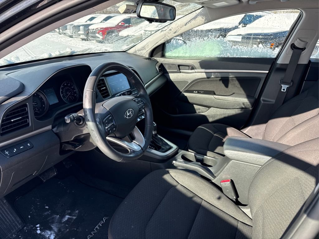 Used 2020 Hyundai Elantra Value Edition w/ Cargo Package (C1) image 10