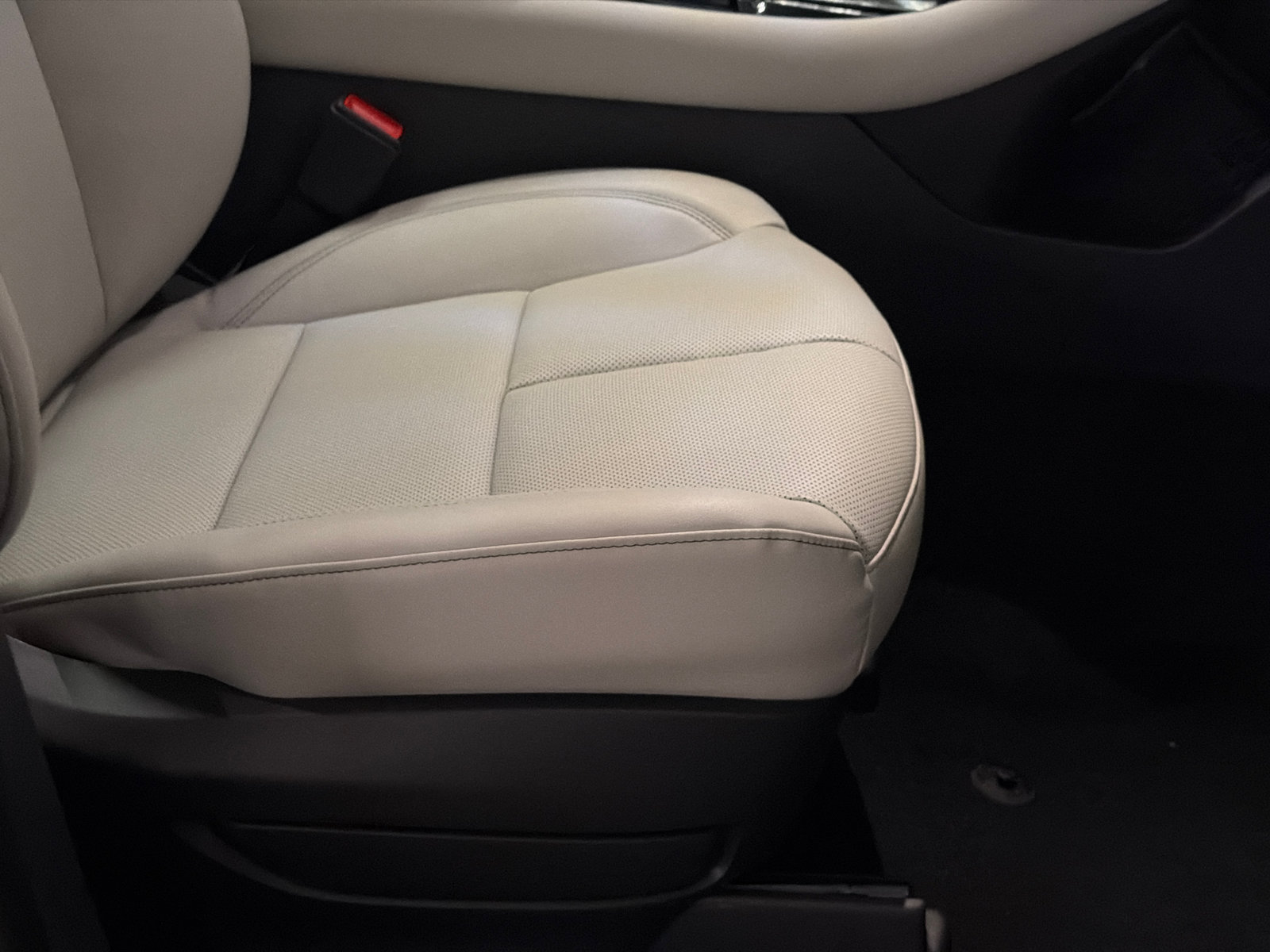 New 2027 Lincoln Aviator AWD image 12